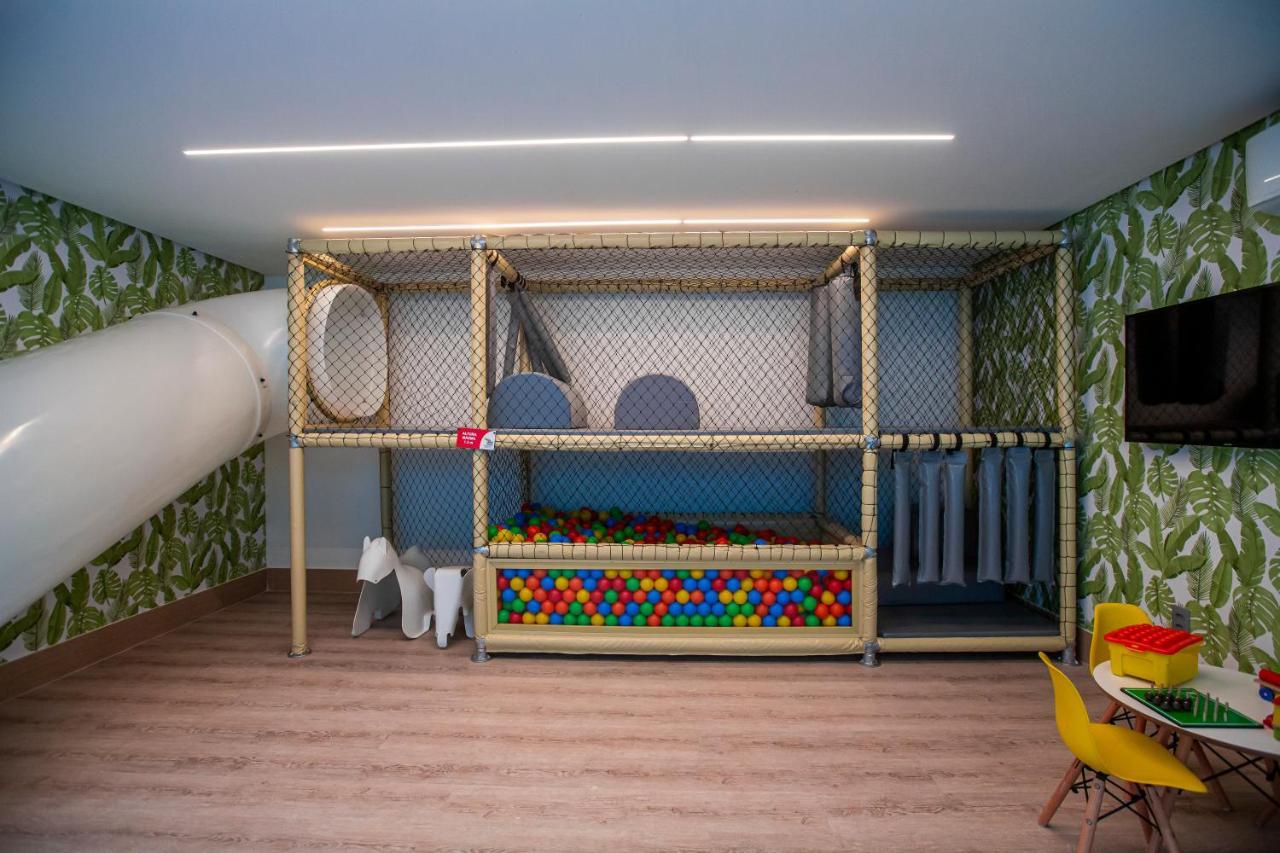 Apartamento Apto Com Jacuzzi Na Beira Mar De No Branco Haus